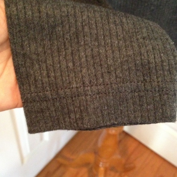 Gray turtleneck - Picture 4 of 4